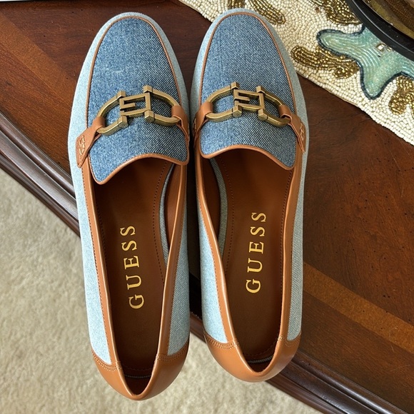 Brand New Guess Isaac Loafer Light Blue Denim Flats Neutral Tan Leather Trim - Picture 7 of 15